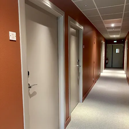 Hotel Western De La Normandie 3*